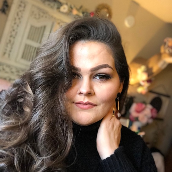 Meet your Posher, Dvlyn - Picture 1 of 1